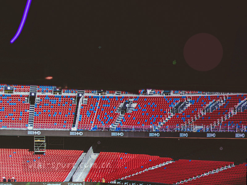 各球队射门次数柱状统计图，显示每队射门与射正数据对比